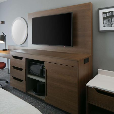 Hampton Inn Dubuque Ngoại thất bức ảnh