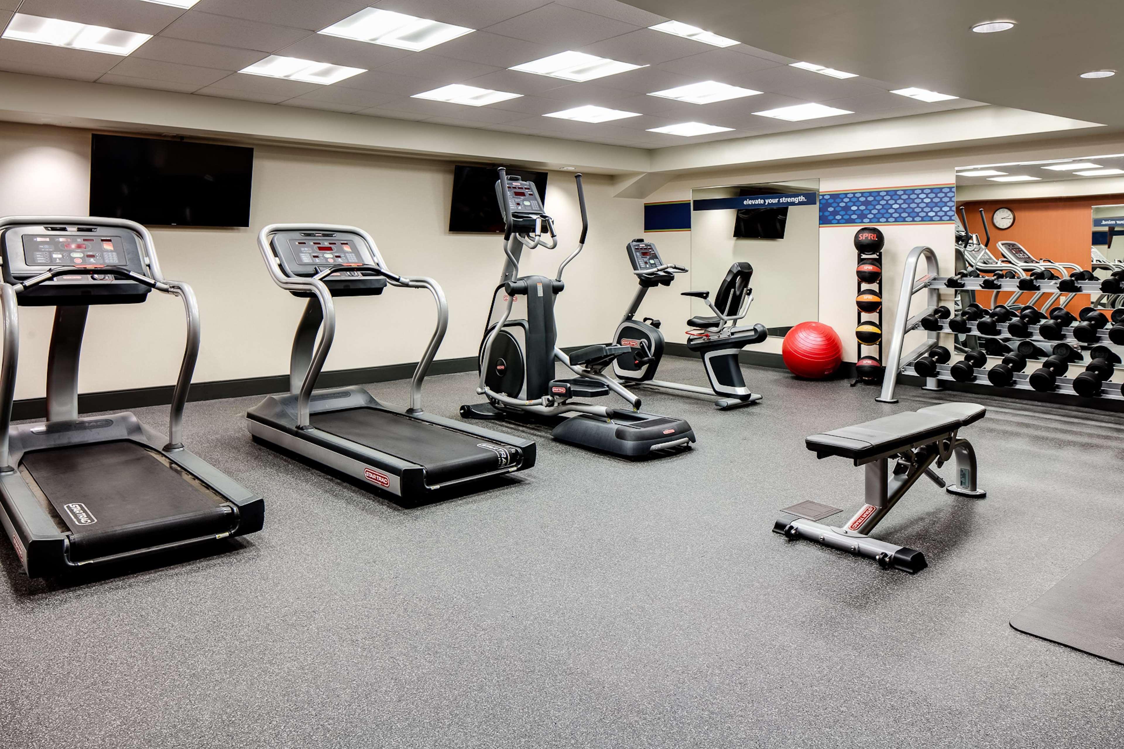Hampton Inn Dubuque Ngoại thất bức ảnh