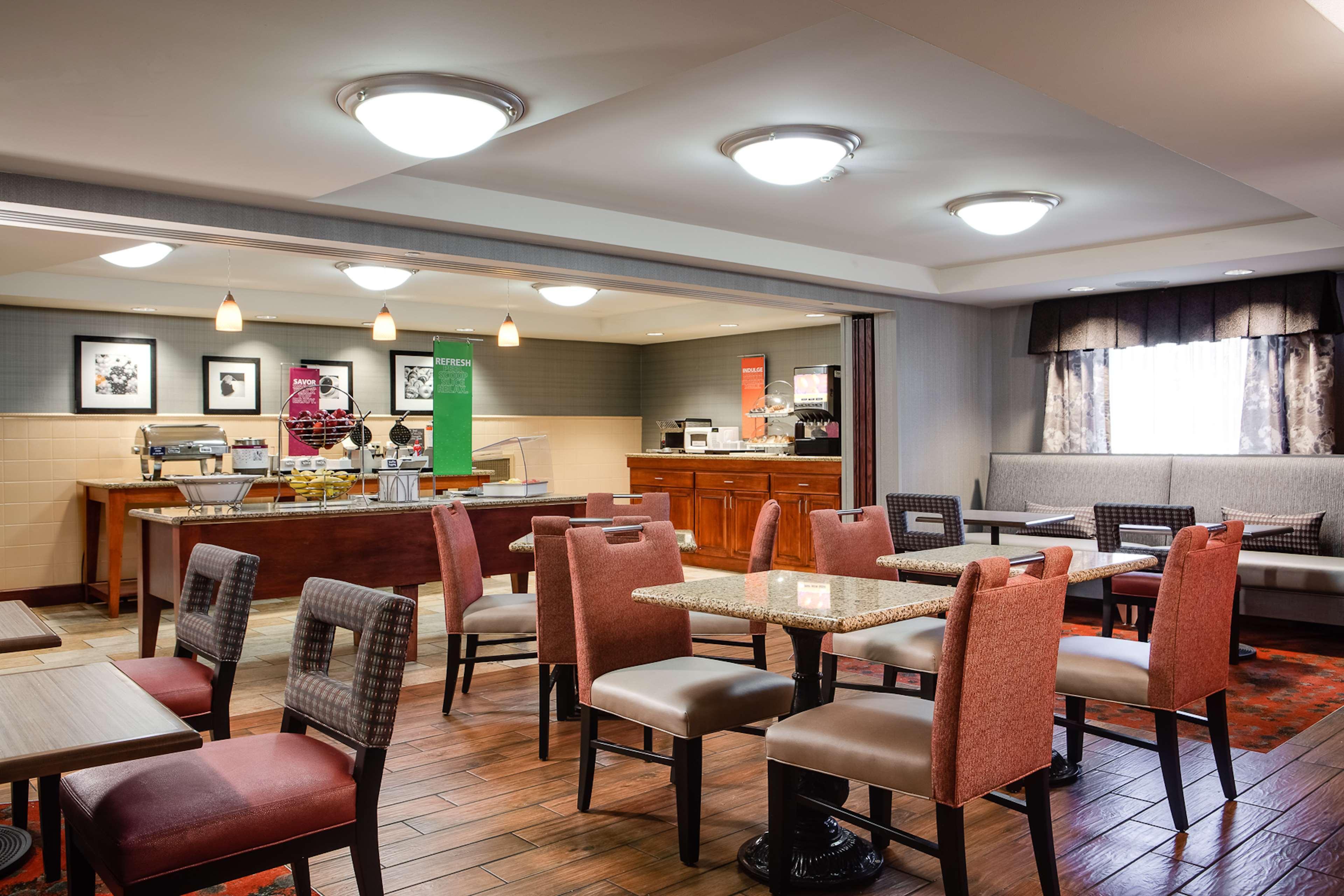 Hampton Inn Dubuque Ngoại thất bức ảnh