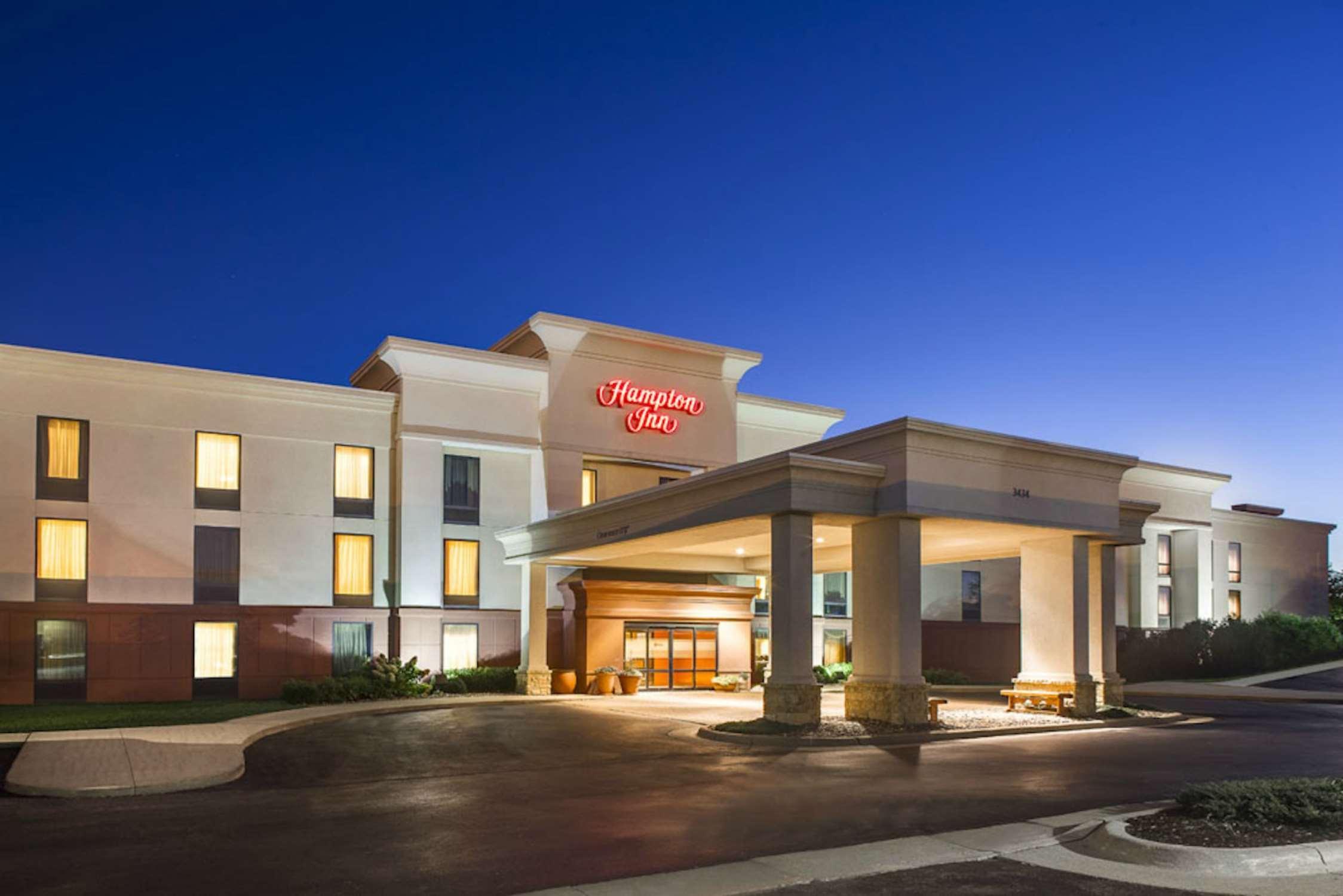 Hampton Inn Dubuque Ngoại thất bức ảnh