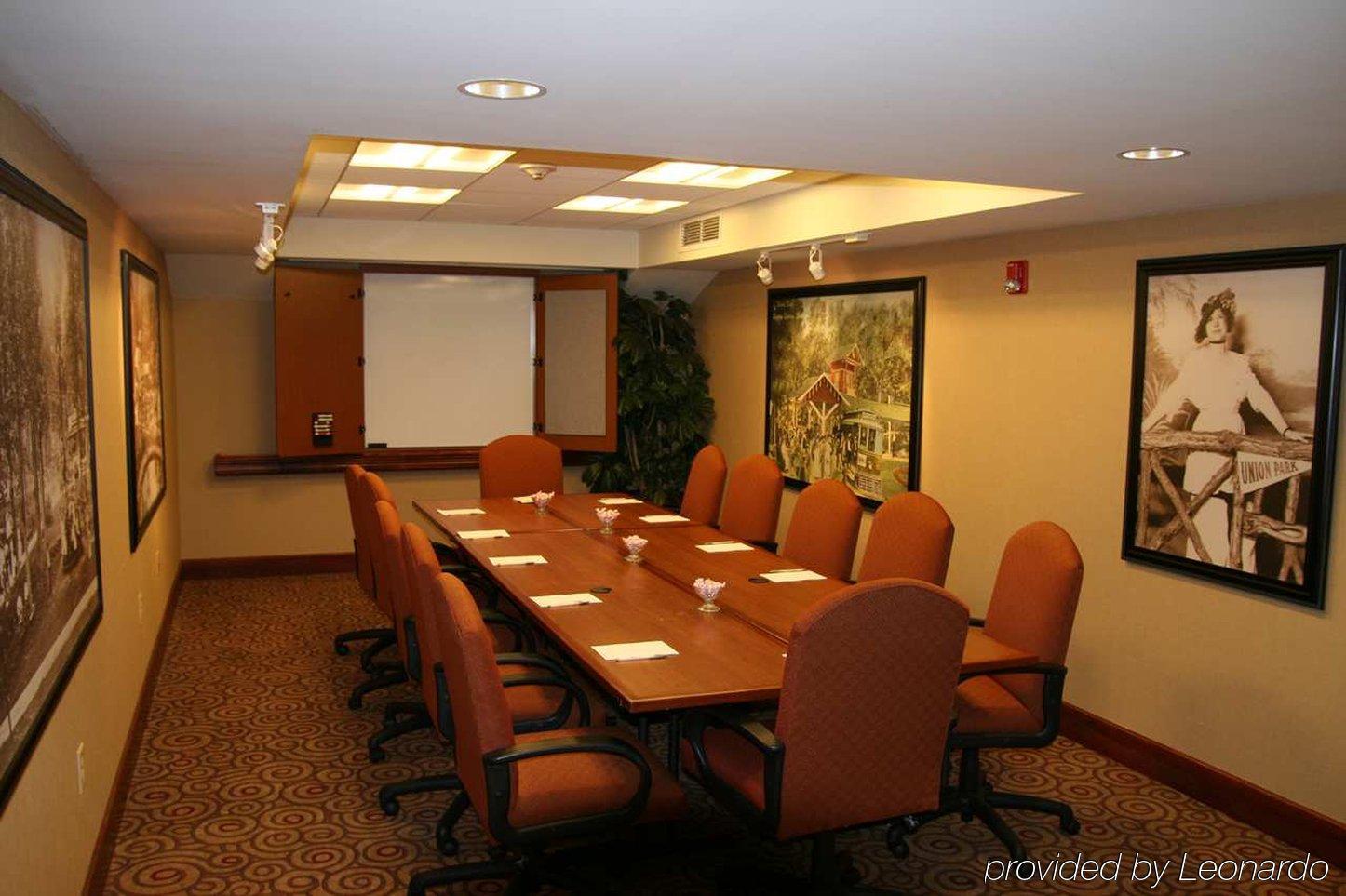 Hampton Inn Dubuque Kinh doanh bức ảnh