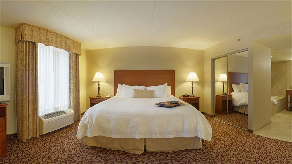 Hampton Inn Dubuque Ngoại thất bức ảnh