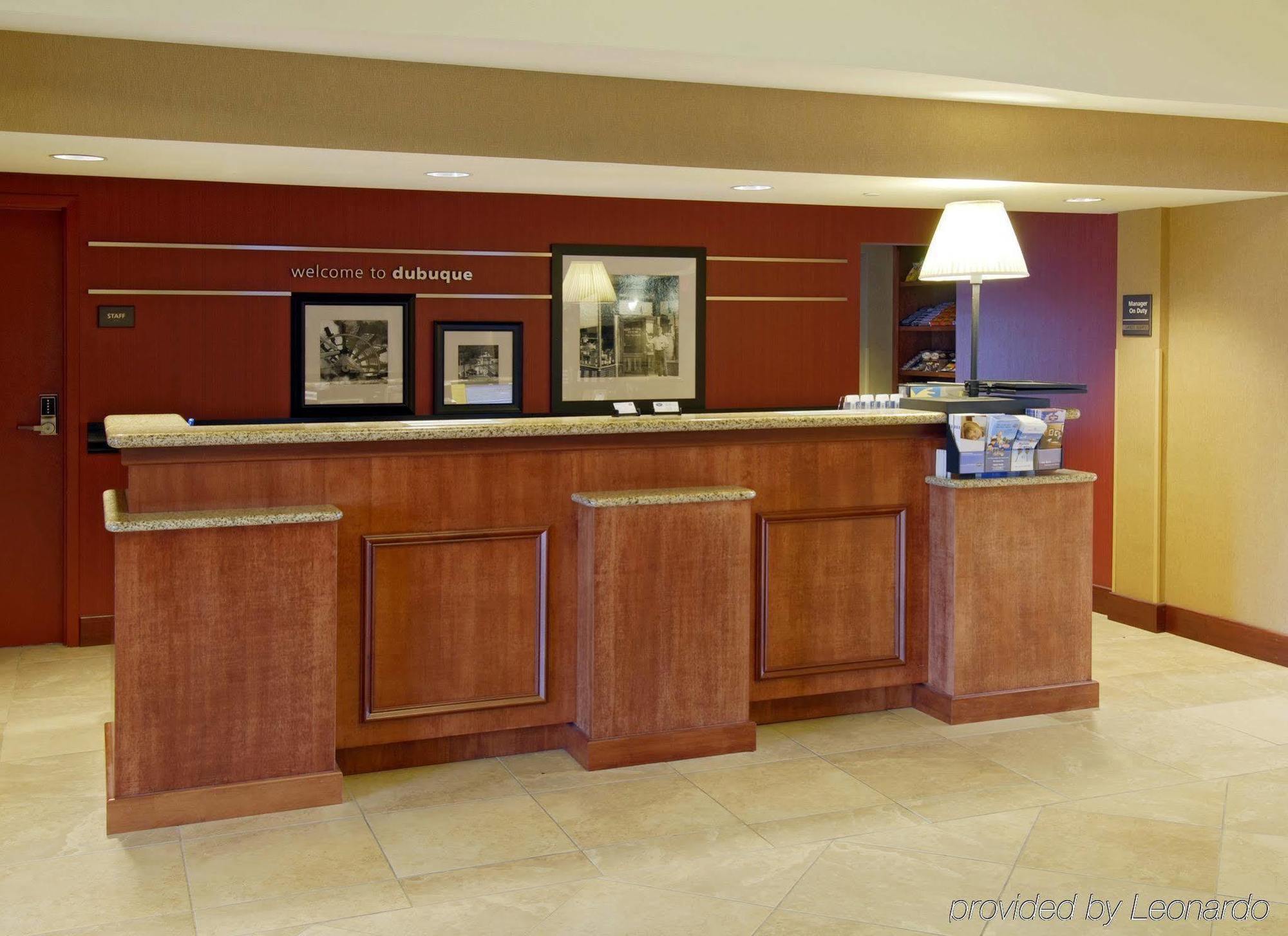 Hampton Inn Dubuque Ngoại thất bức ảnh