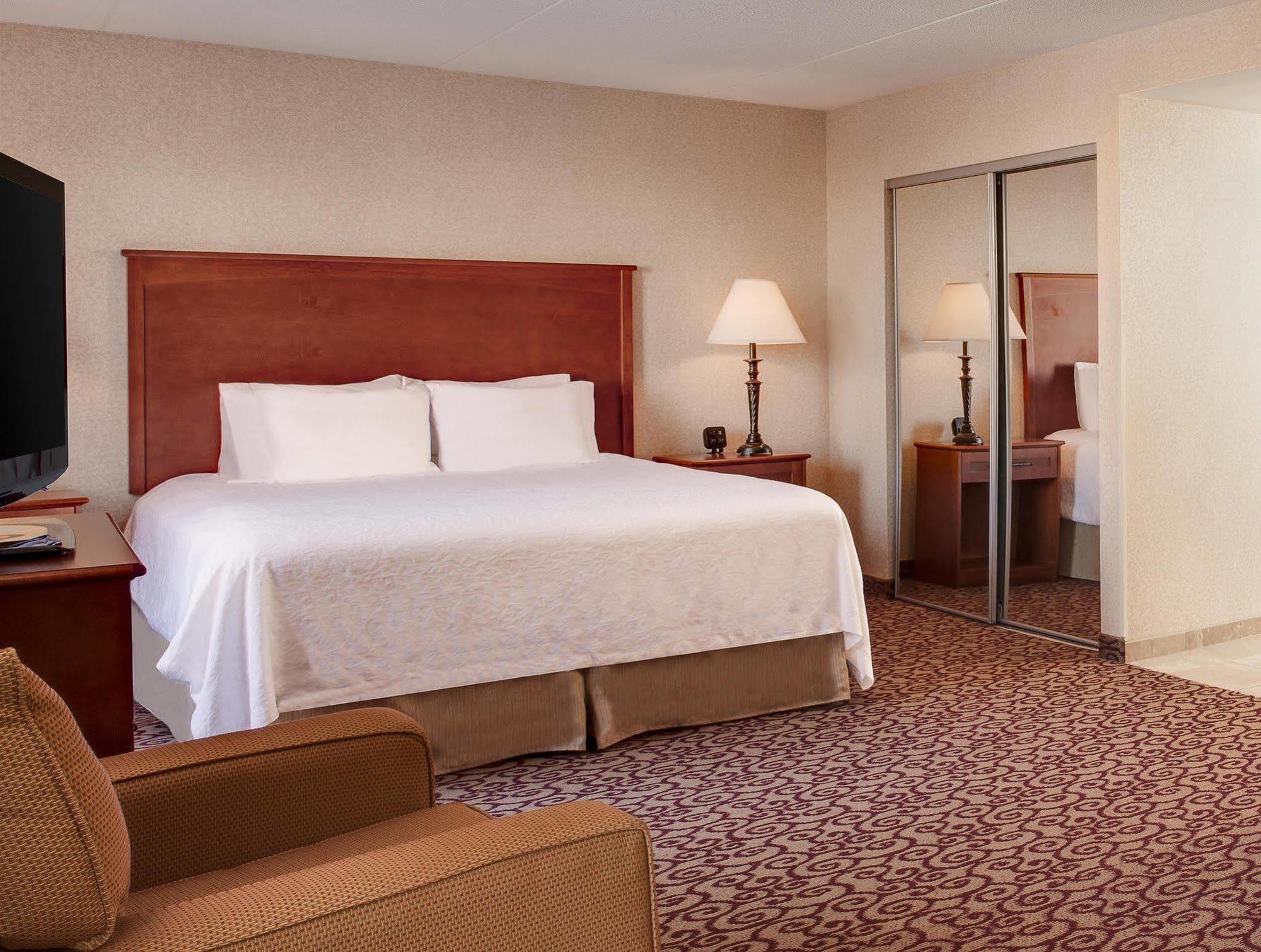 Hampton Inn Dubuque Ngoại thất bức ảnh